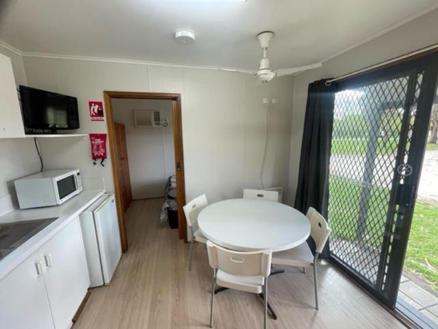 Penola Coonawarra Caravan Park Екстериор снимка