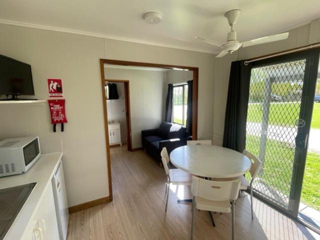 Penola Coonawarra Caravan Park Екстериор снимка